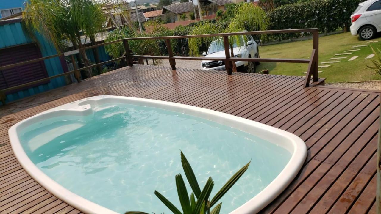 Hindu Box Containers E Cabanas Praia do Rosa Bagian luar foto